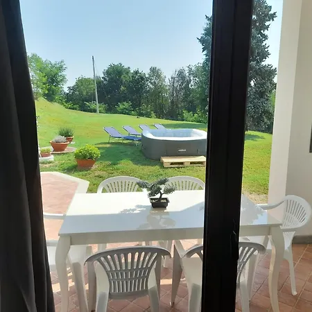 White House * Nizza Monferrato