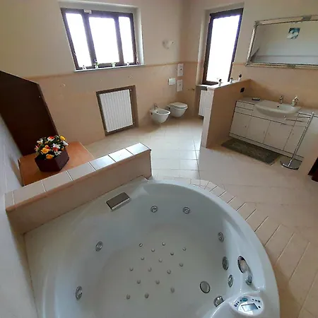 White House Apartment Nizza Monferrato