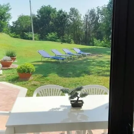 White House Nizza Monferrato